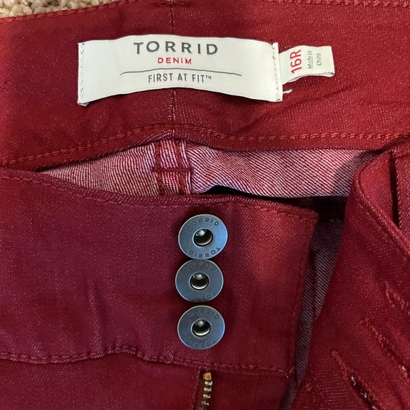 Torrid Size 16 Regular Red high rise Jegging. Gently used, perfect condition. - Picture 6 of 10